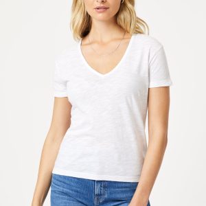 V-NECK T-SHIRT IN WHITE